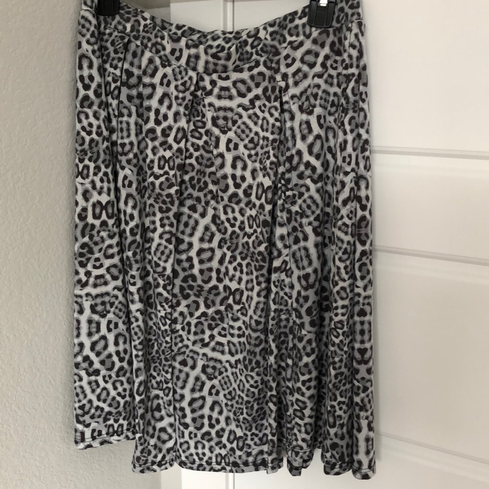 LULAROE Madison Pleated Skirt Size Medium